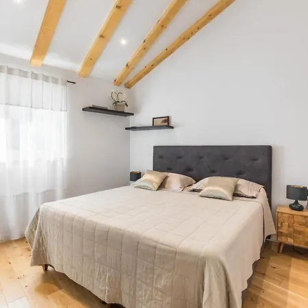 Apartment With Wifi - 22442 *